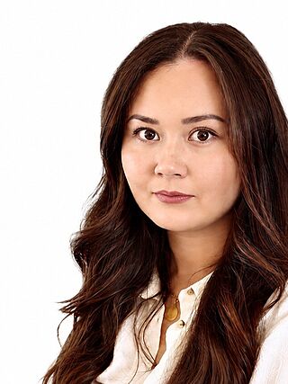 Jess Alden headshot